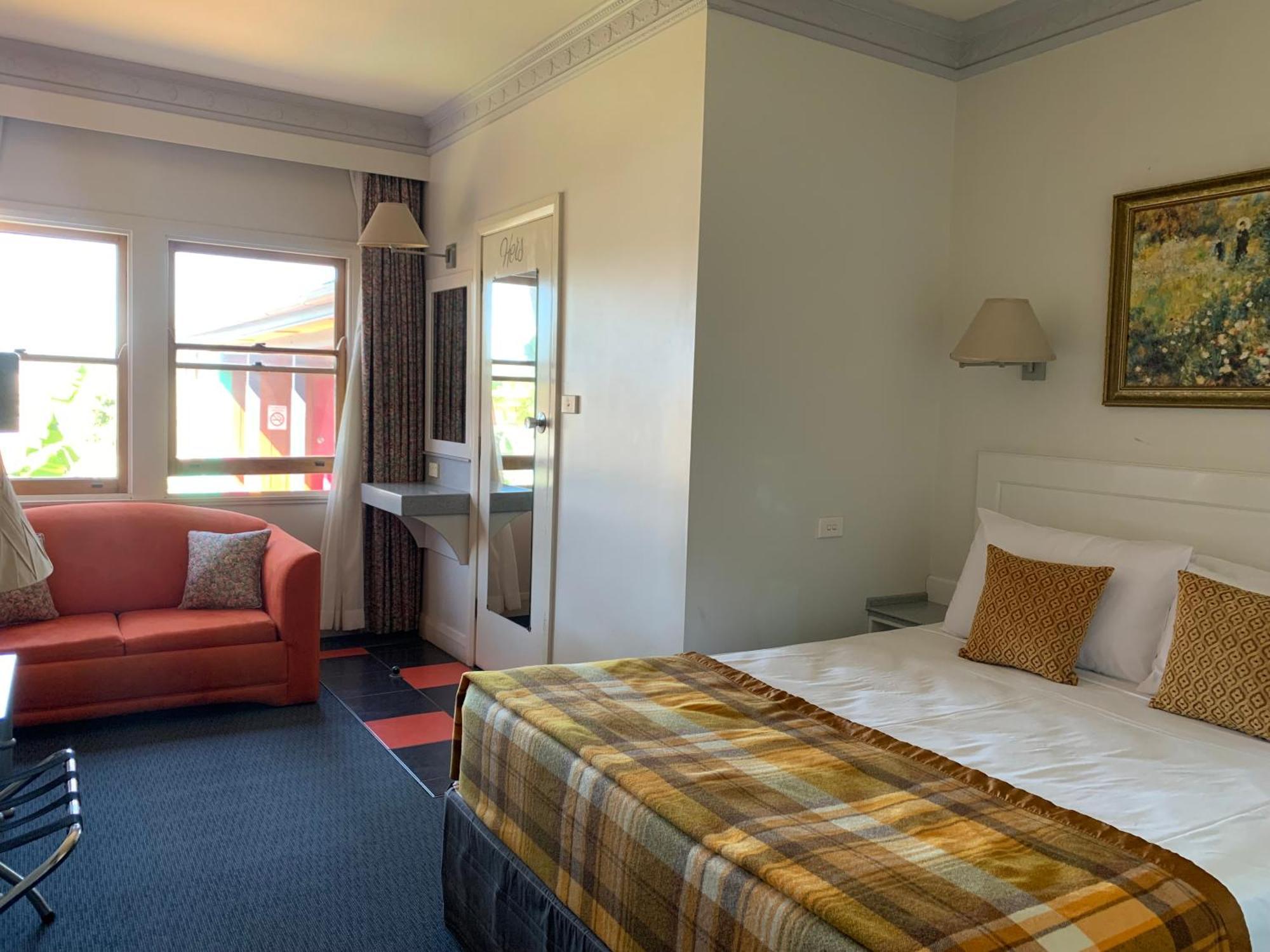 Moruya Monarch Hotel Екстериор снимка